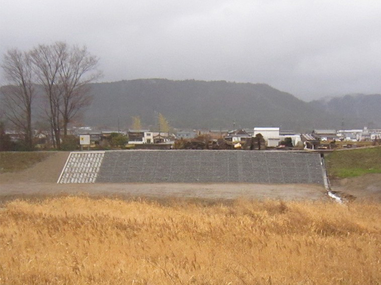 赤目地区護岸修繕工事写真